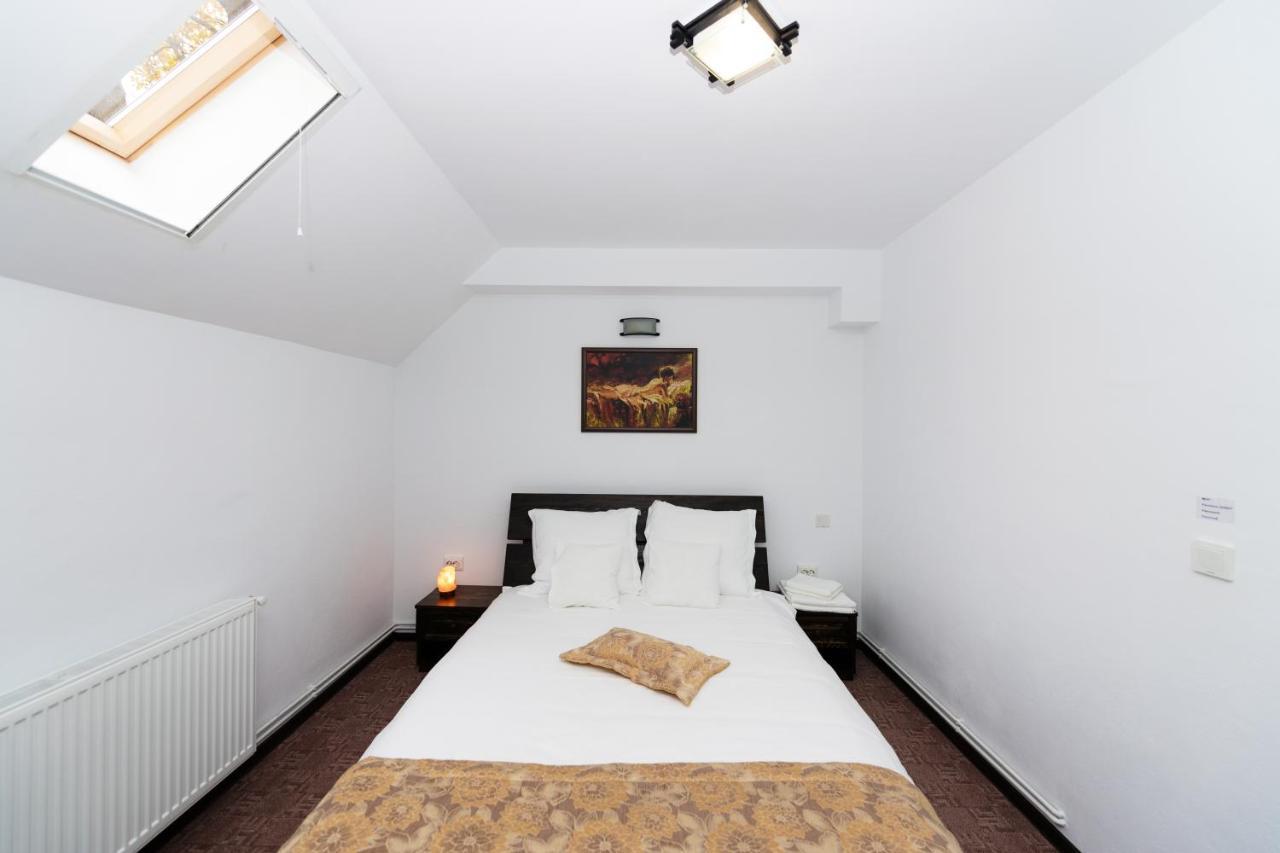 Stejarul Lui Andrei Hotel Izvoarele  Exterior foto