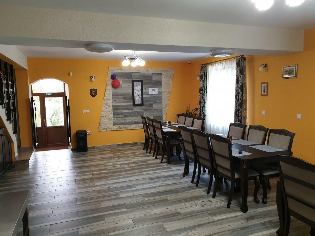 Stejarul Lui Andrei Hotel Izvoarele  Exterior foto